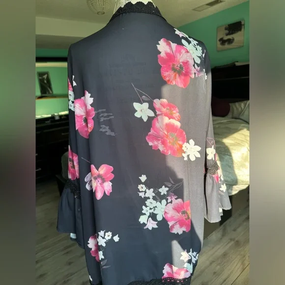 Womens Kimono Cardigan Floral Print Chiffon Beach Cover Ups
Lace Trim Top - Picture 3 of 10